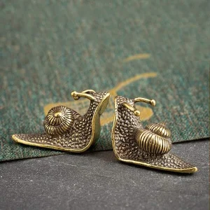 1pc Snail Design Decoration Craft, Vintage Animal Shaped Decorative Craft For Home Decoration Bronze