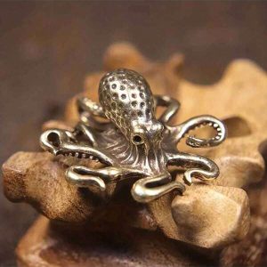 1pc Desktop Decoration, Home Decoration Office Desktop Decoration, Octopus Antique Bronze Tea Pet Decoration, Copper Animal Sculpture Miniature Table Tea Pet Craft Decoration Accessories Bronze